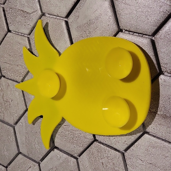 Pineapple Makeup Brush Cleaning Mat - Picture 2 of 2